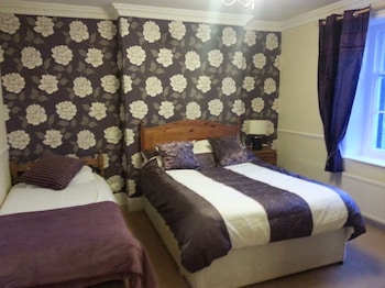 The Penruddocke Arms - B&Bs with Pet Rooms in Salisbury