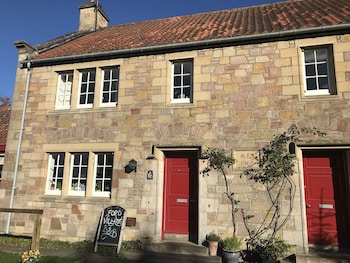 Ford Village Bed Amp  Breakfast - B&Bs with Pet Friendly Rooms in Berwick-upon-Tweed