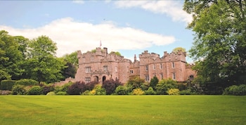 Otterburn Castle Country House Hotel - Hotels with Pet Rooms in Newcastle-upon-Tyne