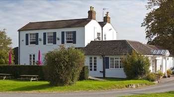 The Old Passage Inn - Inns with Pet Rooms in Newnham