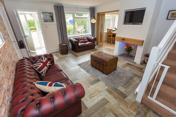 Braunton Hazel House 4 Bedrooms - Cottages with Pet Rooms in Braunton