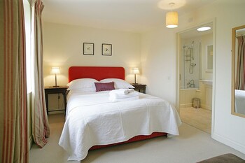 Little Scarlet - Cottages with Pet Rooms in Eastbourne