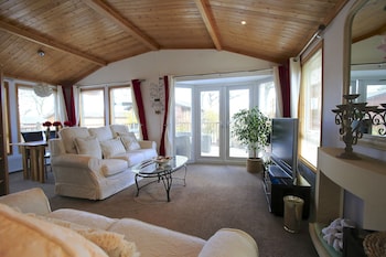 The Country Retreat - Cabins & lodges with Pet Rooms in Guildford