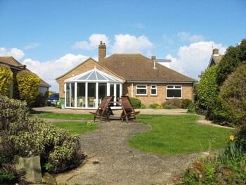 Fulmars Bungalow - Cottages with Pet Rooms in Hunstanton