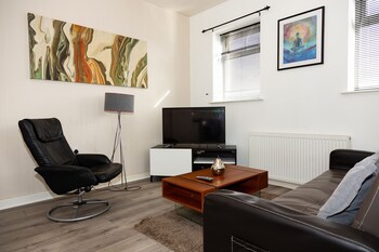 Alexander Apartments Roker - Apartments with Pet Rooms in Sunderland