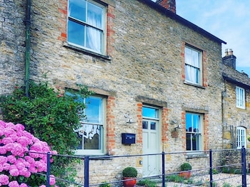 Rathbone Cottage - Cottages with Pet Rooms in Cheltenham