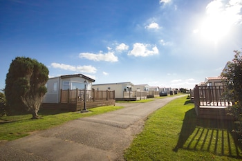 Newperran Holiday Park - Hotels with Pet Rooms in Truro