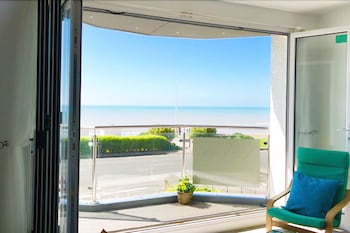 Seaviews Located Adjacent To The Beachfront And Bexhill Promanade - Apartments with Pet Rooms in Bexhill-on-Sea