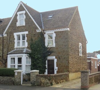 Lindoola House - Cottages with Pet Rooms in Hunstanton