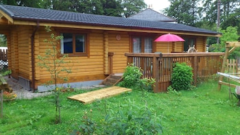 Glenmhor Log Cabin - Cabins & lodges with Pet Friendly Rooms in Fort William