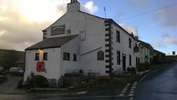 Moorcock Inn - B&Bs with Pet Rooms in Sedbergh