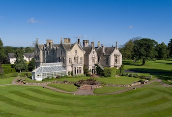 Schloss Roxburghe Hotel & Golf Course - Hotels with Pet Rooms in Kelso