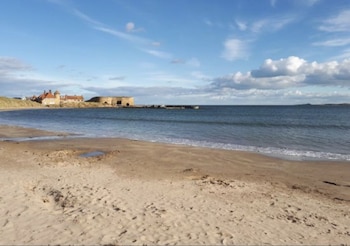 Church View The Craster Arms In Beadnell - Apartments with Pet Rooms in Chathill