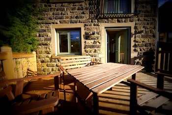 Spring Wood Studios - Cabins & lodges with Pet Rooms in Hebden Bridge