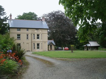 The Old Rectory - B&Bs with Pet Rooms in Narberth