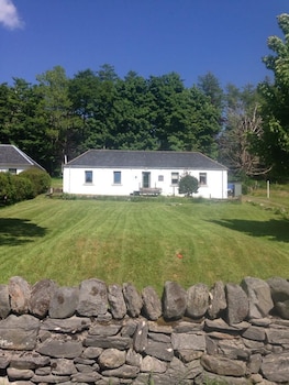 The Old Byre Knoydart - Guest houses with Pet Rooms in Mallaig