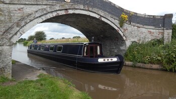 Adele Marie - Houseboats with Pet Rooms in Nantwich