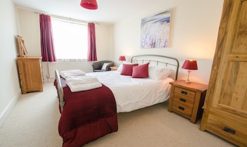 Cloudbreak Braunton 4 Bedroom, Sleeps 8, Dog Friendly - Cottages with Pet Rooms in Braunton