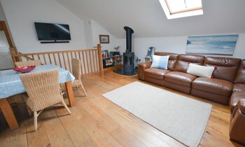 Stables Georgeham 2 Bedrooms Sleeps 6 Dogs Welcome - Cottages with Pet Rooms in Braunton