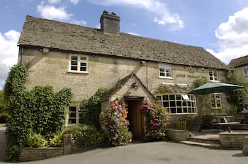 The Green Dragon - Hotels with Pet Rooms in Cheltenham