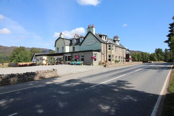 Rowan Tree Country Hotel - Hotels with Pet Rooms in Aviemore