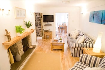 Seaspray - Cottages with Pet Rooms in Moelfre