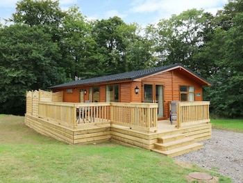 Kiplin Lodge Park - Cabins & lodges with Pet Rooms in Richmond