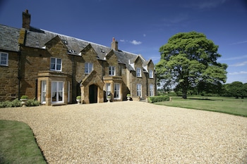 Brampton Grange - B&Bs with Pet Friendly Rooms in Northampton