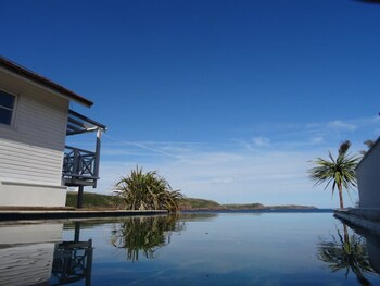 The Sandcastle - Holiday homes with Pet Rooms in Pembroke