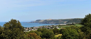 The Penrallt Hotel - Hotels with Pet Friendly Rooms in Cardigan