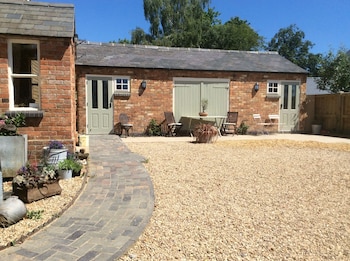 The Rear Of The Plough - Guest houses with Pet Rooms in Daventry