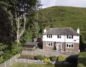 Golf House - Holiday homes with Pet Rooms in Church Stretton