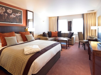 Best Western Plus Milford Hotel - Hotels with Pet Friendly Rooms in Leeds