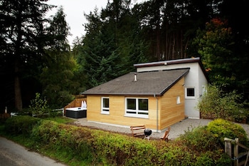 Salmon Run Lodge - Holiday homes with Pet Rooms in Carrbridge