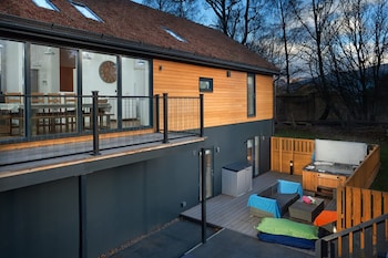 The Neuk - Cabins & lodges with Pet Rooms in Kingussie