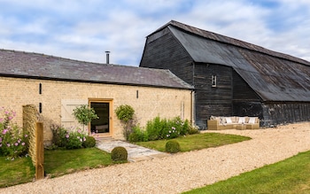 Cambridge Country Cottages - Cottages with Pet Rooms in Cambridge