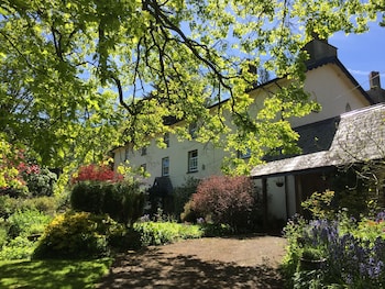 The Old Salting Barn-llandetty Hall Farm - B&Bs with Pet Rooms in Brecon