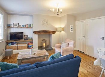 The Gulls Nest - Apartments with Pet Rooms in Whitby