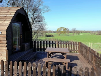 Welltrough Hall Farm - Cabins & lodges with Pet Rooms in Macclesfield