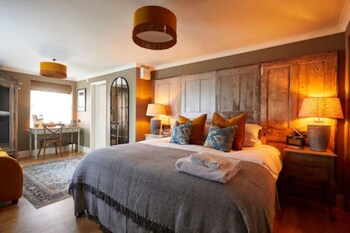 The Quarrymans Arms - Inns with Pet Rooms in Corsham