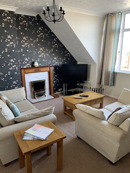 Belle Vue Apartments - Apartments with Pet Friendly Rooms in Hunstanton