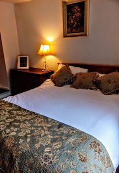 The Boat Inn - Apartments with Pet Friendly Rooms in Monmouth