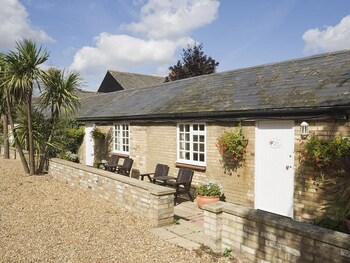 Wallis Farm House - Cottages with Pet Rooms in Cambridge