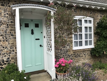 All Seasons Cottage Breaks - Cottages with Pet Rooms in Saxmundham