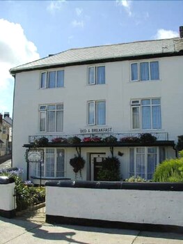 Corner House Guest House - Guest houses with Pet Rooms in Bideford