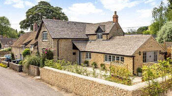 Elegant Victorian Conversion In Oxfordshire - Holiday homes with Pet Rooms in Chipping Norton