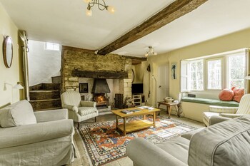 Stone Cottage Close To Village Shop, Pool & Pub - Holiday homes with Pet Rooms in Lechlade