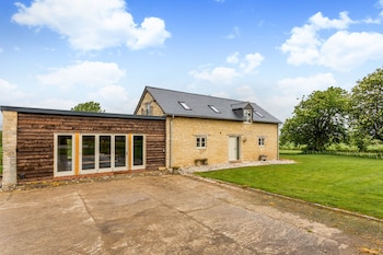 Deluxe Cotswolds Barn Conversion Near Faringdon  - Cottages with Pet Rooms in Faringdon