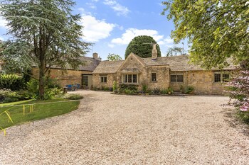 Scenic Family Home In Cotswolds - Holiday homes with Pet Rooms in Chipping Norton