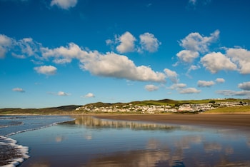 The Beach House Hostel - Hostels with Pet Rooms in Woolacombe